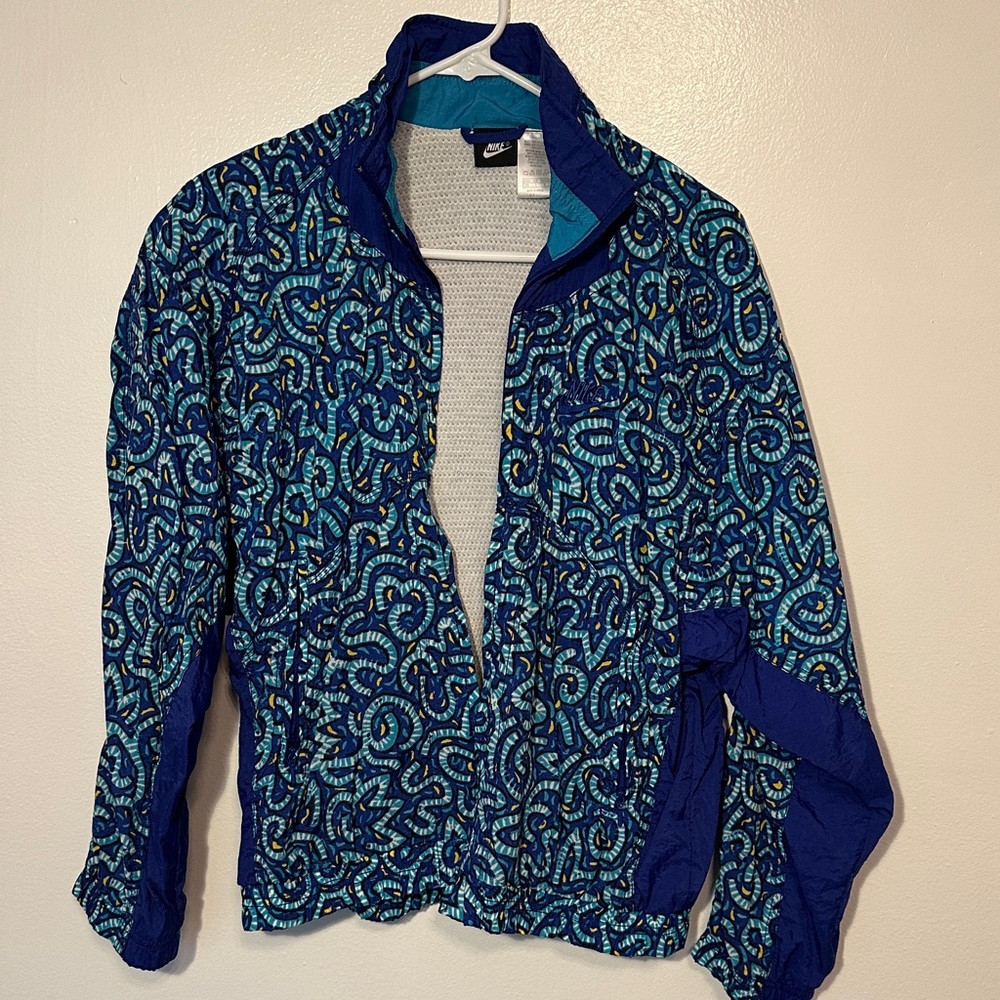 Vintage Nike Women's Vibrant Blue Patterned windbreaker Jacket